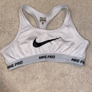 Girls Nike Pro Sports Bra Size M
